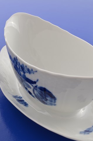 Royal Copenhagen  Blue flower curved Sauce boat 1651