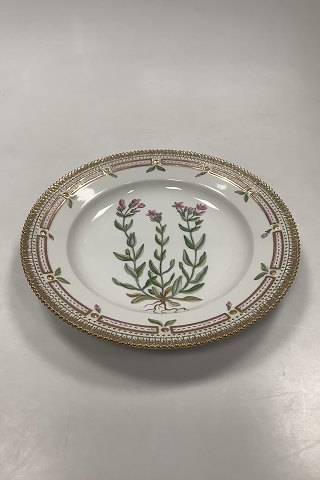 Royal Copenhagen Flora Danica Dinner Plate No. 624 ( 20 / 3549 )