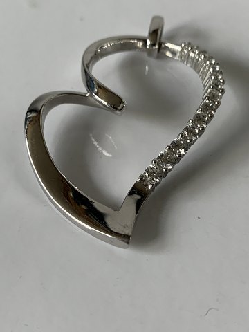 Heart pendant in Silver with stones
Stamped 925S JAa