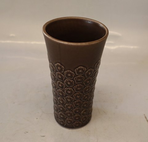 678 Vase ca 16 x 8.5 cm Umbra Brown Azur Nissen Kronjyden B&G Quistgaard  
Stoneware