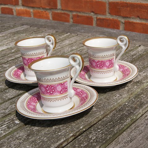 Various porcelain dinnerware