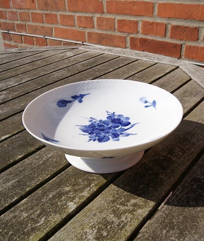 item no: po-Flettet skål på fod 8062