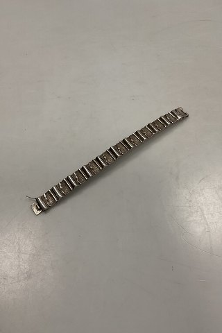 click to zoom