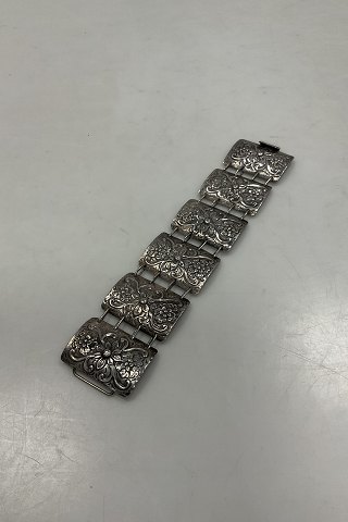 click to zoom