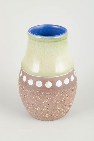 click to zoom click to zoom