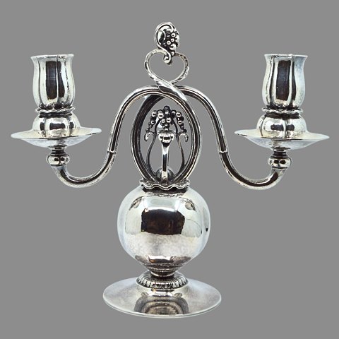Georg Jensen; Kandelaber i sterlingsølv, model 324