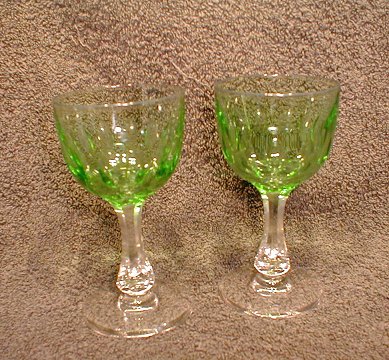 Derby glassware with ...
