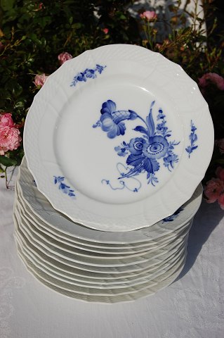 Royal Copenhagen Blaue Blume geschweift Teller # 1623