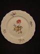 Frijsenborg
Plate 20  cm.
Royal No 
910/1624
Royal 
Copenhagen