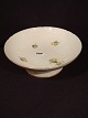 Eranthis.
Dish on foot.
Diameter 19.5 
cm, height 7 
cm.
B & G No. 223
Bing & 
Grondahl