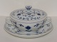 Bing & Grondahl 
Butterfly, 
lidded soup 
cups.
The factory 
mark shows, 
that these were 
made ...