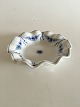 Bing and 
Grondahl Empire 
Wavy Dish No 
227. 
Measures 18 cm 
(7 3/32 in.)
Empire 
dinnerware is 
...