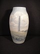 Vase No 
8797-243 Bing & 
Grondahl. 
Height: 24.5 cm 
1 exit