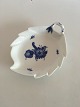 Royal 
Copenhagen Blue 
Flower Leaf 
shaped Dish No 
8002. Measures 
23.5 cm / 9 1/4 
in. and is in 
...