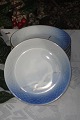 Seagull, Bing & 
Grondahl 
porcelain. B&G 
Seagull with 
gold. Ashtray 
no. 332. 
Diameter 9.5cm. 
3 ...