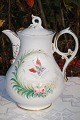 Beautiful old 
hand paintede 
porcelain, 
pitcher. Height 
with lid 23cm. 
Fine condition.