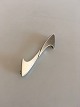 Bent Knudsen 
Sterling Silver 
Brooch. 
Measures 6 cm / 
2 23/64 in. 
Weighs 10 g / 
0.35 oz and is 
in ...