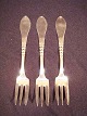 korn (Cohr)
 Cake forks.
 silver stain.
 price Dkr. 75