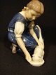 Figuren.
pige geben 
Katzenmilch.
 Bing & 
Gröndahl B & G 
Nr. 1745
 Zweite Art
 Preis Dkr. 
695, -