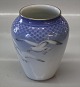 7 pcs inn stock
Bing & 
Grondahl 
Copenhagen 
Dinnerware 202 
Vase 13 cm 
(681) Seagull 
with gold. ...