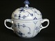 Royal 
Copenhagen - 
Blue Fluted 
Plain
Sugar bowl no. 
244
Height 11,5 cm
Good condition 
- ...