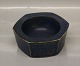 Royal 
Copenhagen 
Stoneware B&G 
5805 6-sided 
light brown  
glazed bowl 
Lisa Enquist 
5.5 x 13.5 cm. 
...