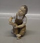 B&G Figurine
 B&G 2275 Boy with shoe 