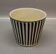 Royal 
Copenhagen 
Aluminia 
Faience 1557 
Aluminia 
Veronica Flower 
pot 14 x 17 cm 
I green/brown 
ca ...