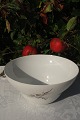 Rosenthal 
porcelain, 
Romanze in 
Moll.
Salad bowl, 
height 11,5 cm. 
Diameter 23,9 
cm. Fine ...