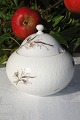 Rosenthal Romanze in Moll 
Sugar bowl