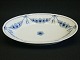 Bing & Grøndahl 
Empire 
Small oval 
serving dish 
no. 18
Length 25 cm - 
width 17 cm
Nice ...