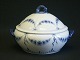Bing & Grøndahl 
Empire 
Lidded serving 
dish
Height 18 cm - 
diameter 23 cm
Nice condition