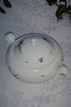 Rosenthal 
porcelain, 
Romanze in 
Moll.
Vegetable 
dish, diameter 
cm. Height cm. 
Capacity cl. 
Fine ...