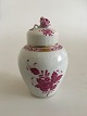 Herend Hungery 
Chinese Bouguet 
Purpur Lidded 
vase. Measures 
14,5cm and is 
in good 
condition.