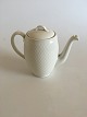 Royal 
Copenhagen RC 
Wheat Coffee 
Pot. 15 cm tall 
(5 29/32") In 
good condition.