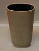 Royal 
Copenhagen 
Aluminia 
fajance 
: Solbjerg 
1712 Vase 22 cm 
Nils Thorsson 
1935, Cream