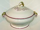 Bing & Grondahl 
Purpur 
(purple/pink) 
with gold, 
tureen.
The factory 
mark tells, 
that this was 
...