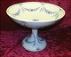 
Empire dish on 
high foot.
 B & G Bing & 
Grøndahl.
 Height: 14.5 
cm.
 Diameter 20 
cm.
 ...
