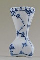 Here you are offered a Royal Copenhagen Blue Fluted full lace vase.
Number: 1/1162.