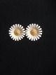 
Double 
Marguerite 
brooch samensat
Sterling 
silver on 3.2 
cm. per unit. a 
total of 6.4 
...