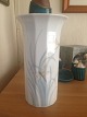 Rosenthal Vase 
by Tapio 
Wirkkala. 
Measures 18,8cm 
and is in 
perfekt 
condition.
