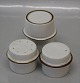 Royal 
Copenhagen 
Brown Domino 
Tableware  
Design Anne 
Marie Trolle 
5	x	14915 
Pepper 4 x 5,5 
cm	 ...
