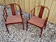 2 hvilestole
 "Kinastolen" af Hans J. Wegner model 4283. 5000 m2 udstilling.