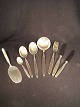 Pia silver 
plate 
consisting of
9 dinner 
knives, knife 
lunch, 12 
dinner spoons, 
seven dessert 
...
