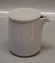 0 pcs 6211 in 
stock with 6316 
Lid ca 6,7 cm
White Pot 
Royal 
Copenhagen 
Porcelain 6211 
Cream jug ...