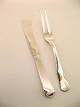 Sterling silver 
Hans Hansen 
arvesølv nr. 4 
butterknife 
14,5 cm. 
cold meat fork 
sold 14,5 cm. 
...