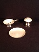 Very Beautiful 
Enamel place 
mats. 
Consisting of 
Salt cellar 
with salt 
spoon. Pepper 
in the ...