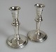 Sven Toxværd 
candlesticks of 
silver, round 
foot with 
profiled stem. 
Denmark H .: 12 
cm. Stamped: 
...