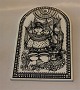 3105-1312 Plate 
25 cm Greenland 
girl, Nymoelle 
Black Bjorn 
Wiinblad 
Faience Bjørn