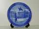 Royal 
Copenhagen 
Christmas Plate 
from 1954, 
amalienborg 
Palace with the 
Equestrain of 
King ...